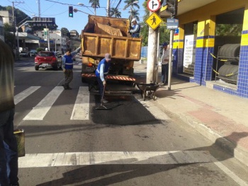 Tapa-buraco na Avenida Maruípe