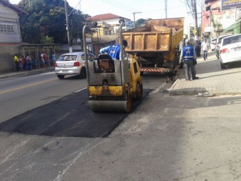 Tapa-buraco na Avenida Maruípe