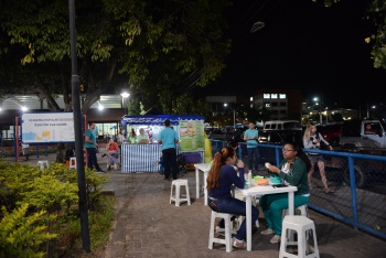 Feira Comunitária da Praça de Goiabeiras