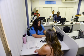 Atendimento ao público no Centro de Apoio do Empreendedor