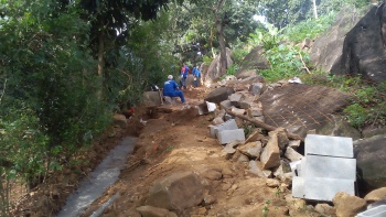 Obras na poligonal 10, Conquista