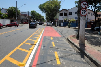 Ciclofaixa e sinalização Bairro República