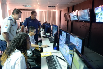 Dia Mundial da Criança Vídeo Monitoramento