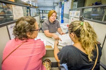 Atendimento no PROCON Municipal na Casa do Cidadão