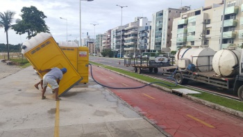 retirada dos banheiros químicos da orla de camburi e da prainha de santo antônio