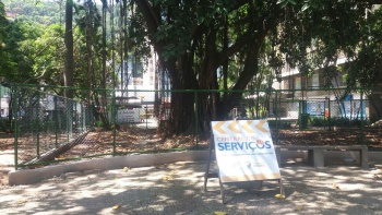 Pracão Praça Getúlio Vargas Término de colocação de Alambrados