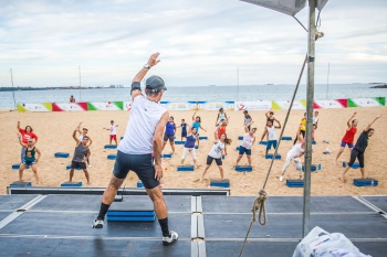 Aula de ginástica dançante na Arena Vitória Verão 2018