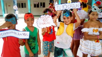 Crianças fantasiadas no Carnaval do Cajun Solon Borges