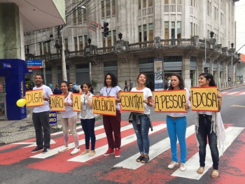 Luta contra a violência contra idosos