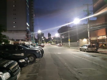 Iluminação na Praia do Canto