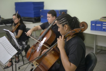 Apresentação Quarteto de Cordas da FAFI no CAPS AD