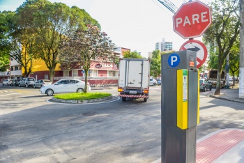 Rua Almirante Tamandaré na Praia do Suá - local da instalação dos parquímetros