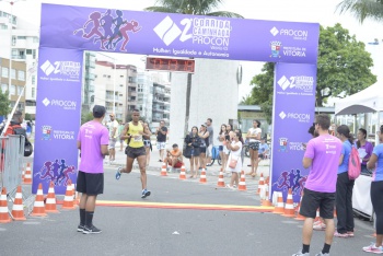 2a corrida e caminhada do procon vitória na praia de camburi