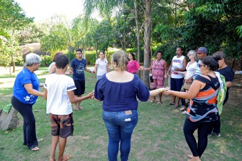 Casa Lar Passeio no parque Pedra da Cebola Dia Mundial da Saúde