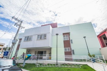 Fachada do CEU (Centro de Artes e Esportes Unificados) Grande São Pedro