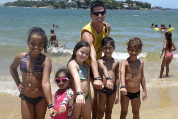 Colocação de Pulseira na Praia Curva da Jurema