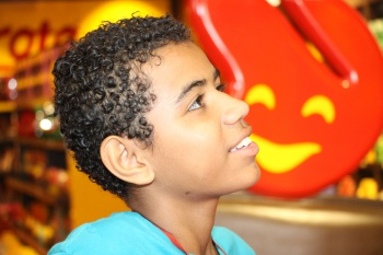 Pro jovem na fabrica de chocolates Garoto