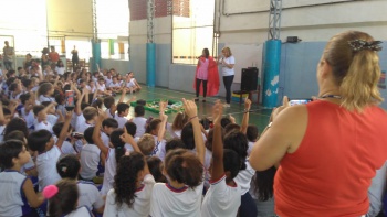 Escolas recebem ações de conscientização e combate à dengue