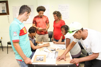 boomerangue escola da vida porta retrato abril