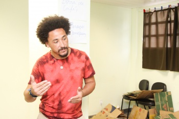 boomerangue escola da vida porta retrato abril