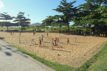 Campo de futebol de areia em Camburi