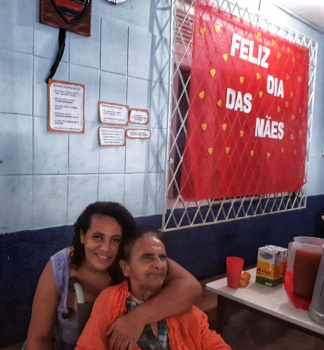 Dia das mães no abrigo Jabour Personagens Diana e Maria Dias