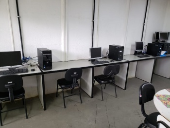 Pessoa em situação de rua com pareceria com o Sicoob