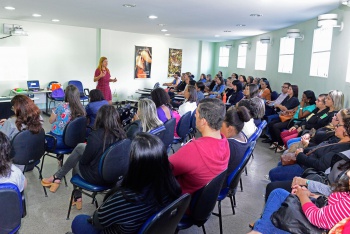 FORMAÇÃO CENTRALIZADA PARA TODOS OS PROFISSIONAIS DE EDUCAÇÃO INFANTIL