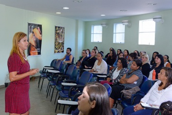 FORMAÇÃO CENTRALIZADA PARA TODOS OS PROFISSIONAIS DE EDUCAÇÃO INFANTIL