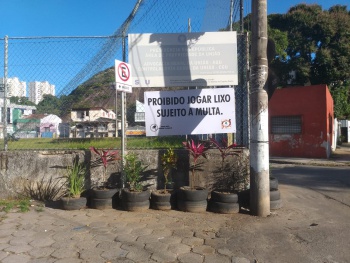 Ponto viciado de lixo em Santa Lúcia
