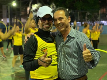 Aulão de aeróbica com professor Elias