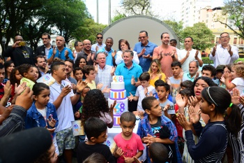 Parabéns aniversário de Vitória