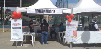 Procon Vitória na praça de Itararé