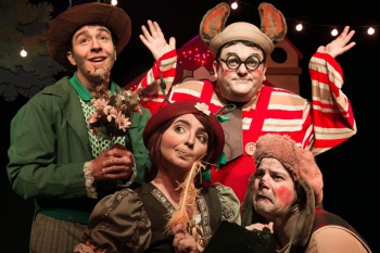 Grupo de Teatro Campaneli encena o clássico infantil "O Casamento de Dona Baratinha"