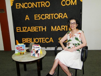 Escritora Elizabeth Martins