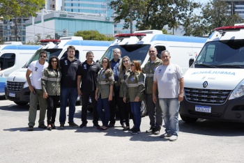 Entrega de Ambulâncias