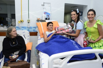 Banco de Alimentos Herbert de Souza faz doações no Hospital Infantil