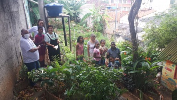 Cajun Romão na Horta Comunitária no Centro