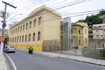Fachada FAFI