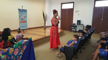 A escritora Noélia Miranda vai conversar com o público e contar histórias