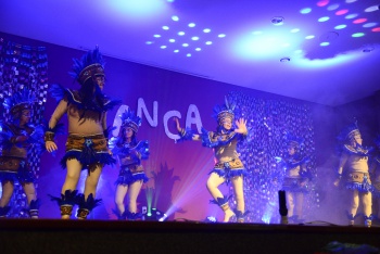 Encontro de dança de idosos no auditório da PMV