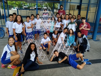 Enfeites de Natal feitos por alunos da rede municipal