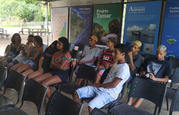 Participantes do Projovem de Consolação visitam Projeto Tamar