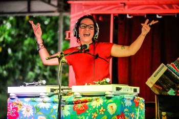 Show DJ DEBfeme (Submarino Tropical) - Mar da Música na Arena Verão Vitória 2020