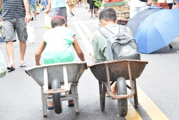 Carnaval livre de Trabalho Infantil