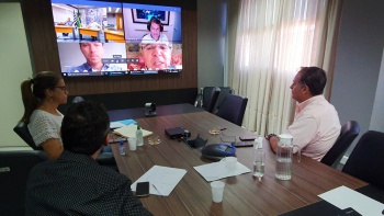 Prefeito e secretários em videoconferencia com o ministro Paulo Guedes sobre o coronavírus