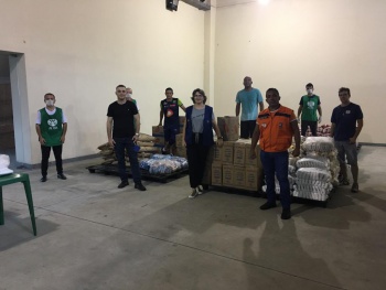 Alimentos doados na campanha Vitória Solidária