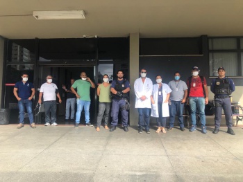 Equipes da Fiscalização de Posturas da Sedec, da Vigilância Sanitária da Semus, e Agentes da Guarda Municipal de Vitória se preparam para iniciar fiscalização em bares e restaurantes da capital