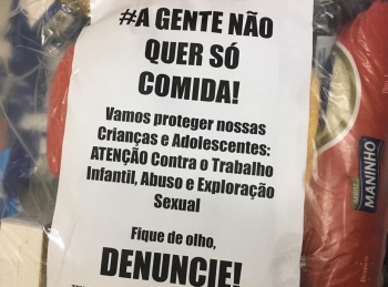 Entrega de revistas de exploração sexual infantil