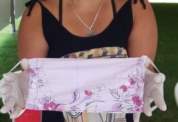 Entrega de máscaras na Tenda do Bem